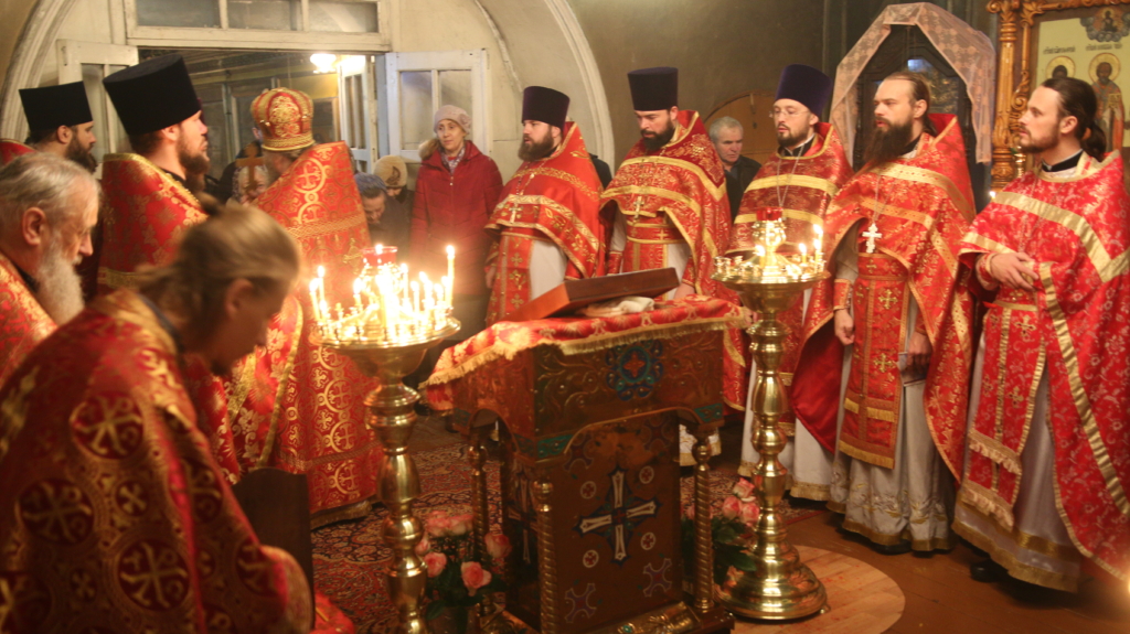 В день памяти вмч. Димитрия Солунского было совершено соборное богослужение в храме св. Димитрия в Рябушках