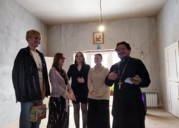 Ученики Кривской школы посетили церковь Рождества Пресвятой Богородицы в Тимашово