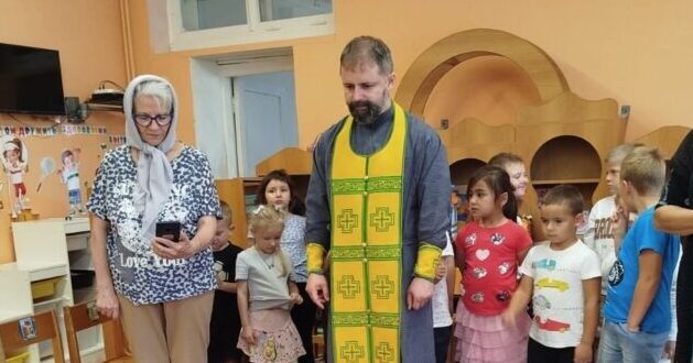 Иерей Вадим Островский посетил детский сад «Умка»
