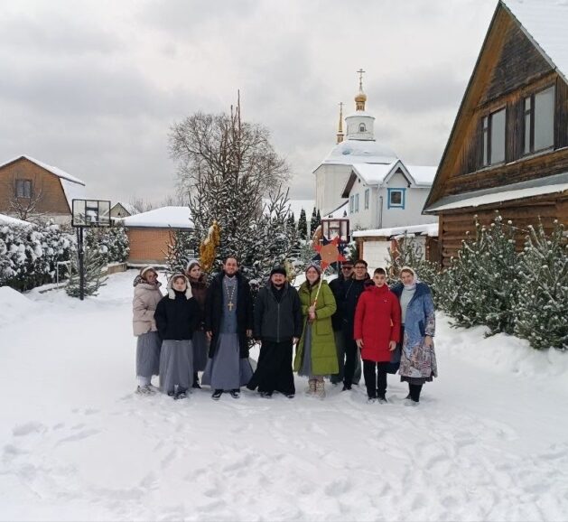 8 января в храме Рождества Пресвятой Богородицы (Тимашово) прозвучали радостные колядки