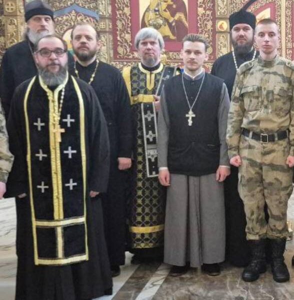 Военнослужащие срочной службы Боровского района приняли участие в постовом богослужении