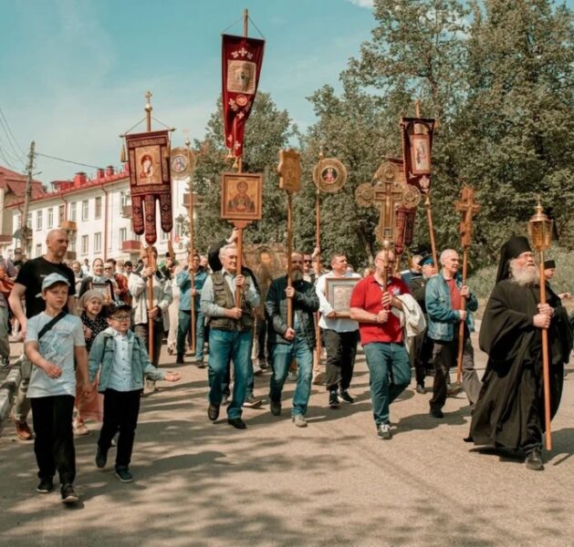 Крестный ход в Боровском районе в день памяти прп. Пафнутия Боровского